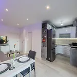 Quiet Comfortable Quo Vadis Apartamento *