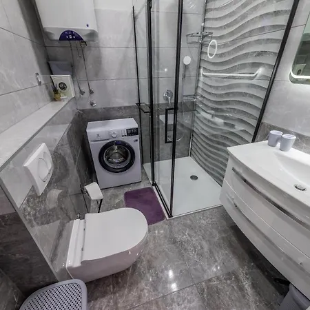 Quiet Comfortable Quo Vadis Apartment