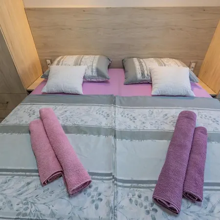 Quiet Comfortable Quo Vadis * Kastela
