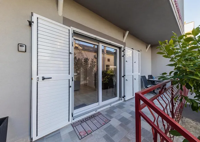 Quiet Comfortable Quo Vadis Апартаменты