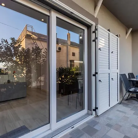 アパート Quiet Comfortable Quo Vadis Kaštela